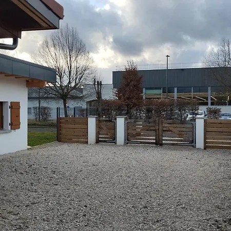 Maison Familiale Meublée Avec Jardin Hébergement de vacances *