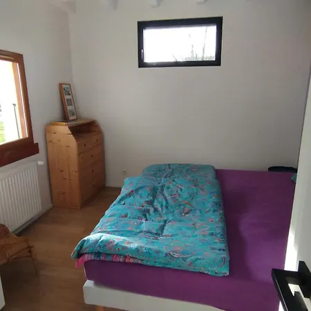 Hébergement de vacances Maison Familiale Meublée Avec Jardin *