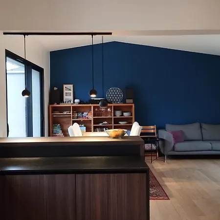 Maison Familiale Meublée Avec Jardin *