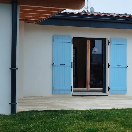 Maison Familiale Meublée Avec Jardin Hébergement de vacances *
